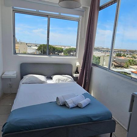 Blife Marya Private Rooms - Airport Stay Faro Room photo