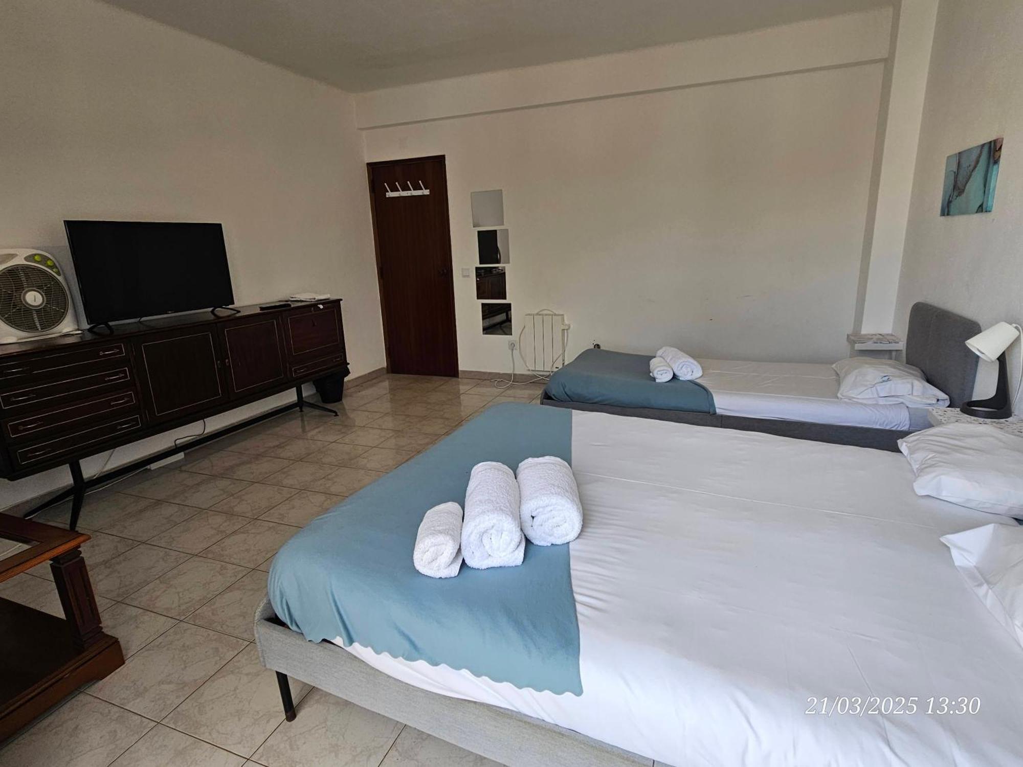 Blife Marya Private Rooms - Airport Stay Faro Room photo
